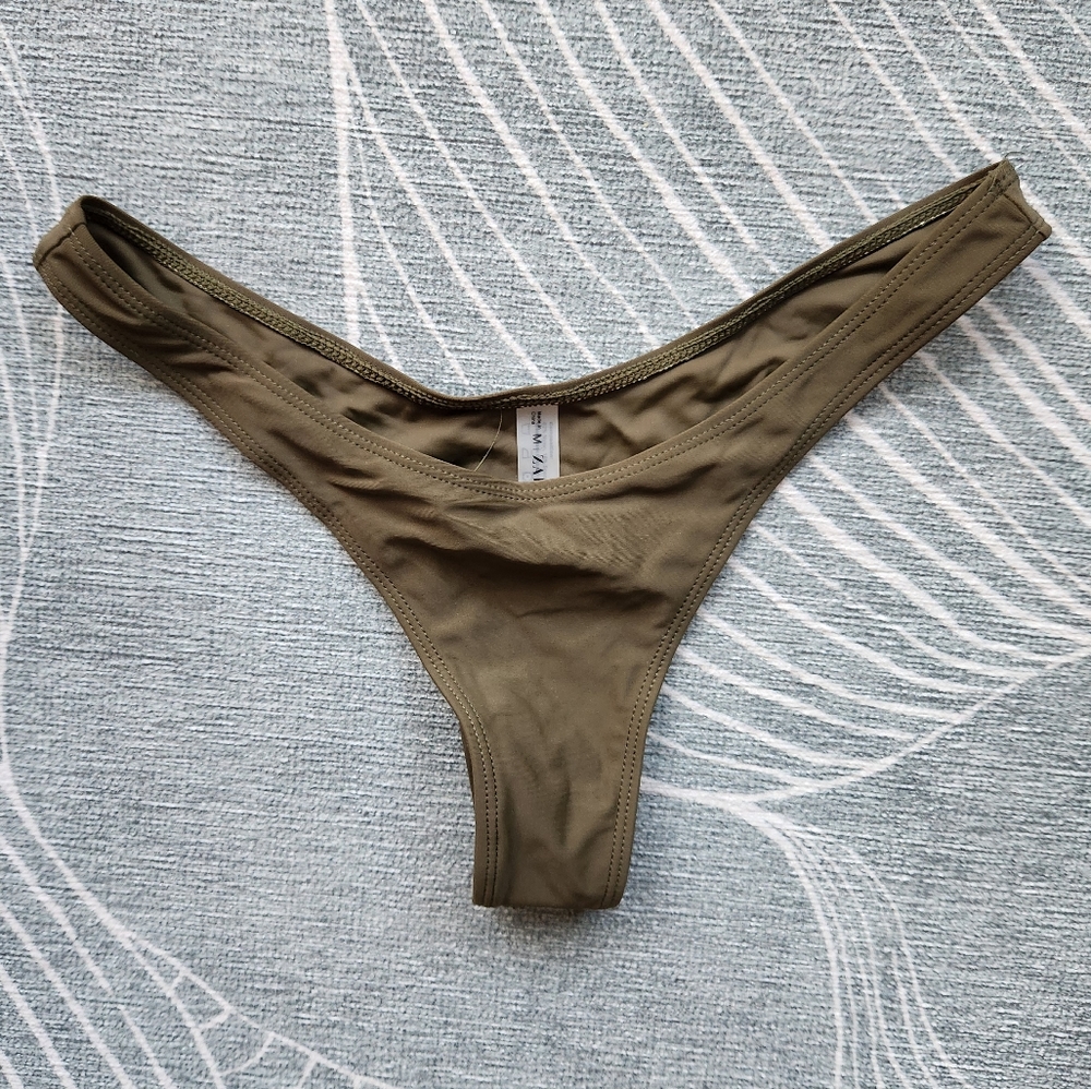 Push-up thong bikini - Picture 6 of 8